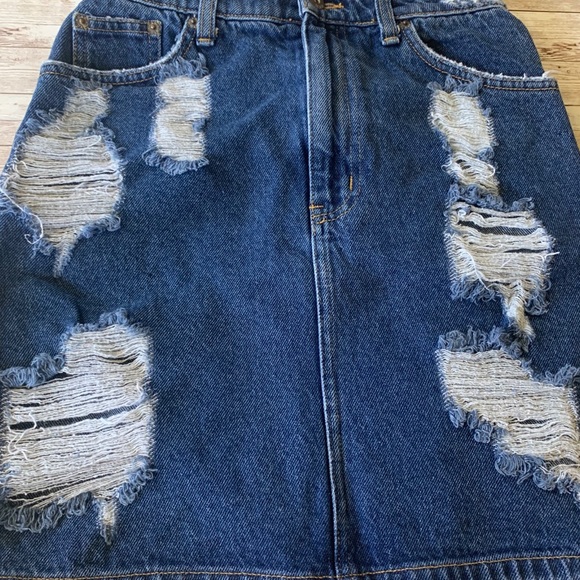 LF Carmar High Rise Distressed Jean Denim Skirt - Picture 2 of 9